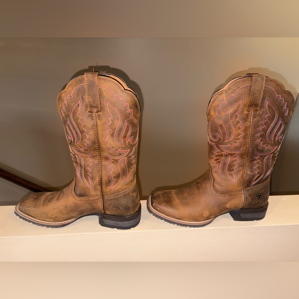 Ariat Leather Cowboy Boots - Picture 3 of 8